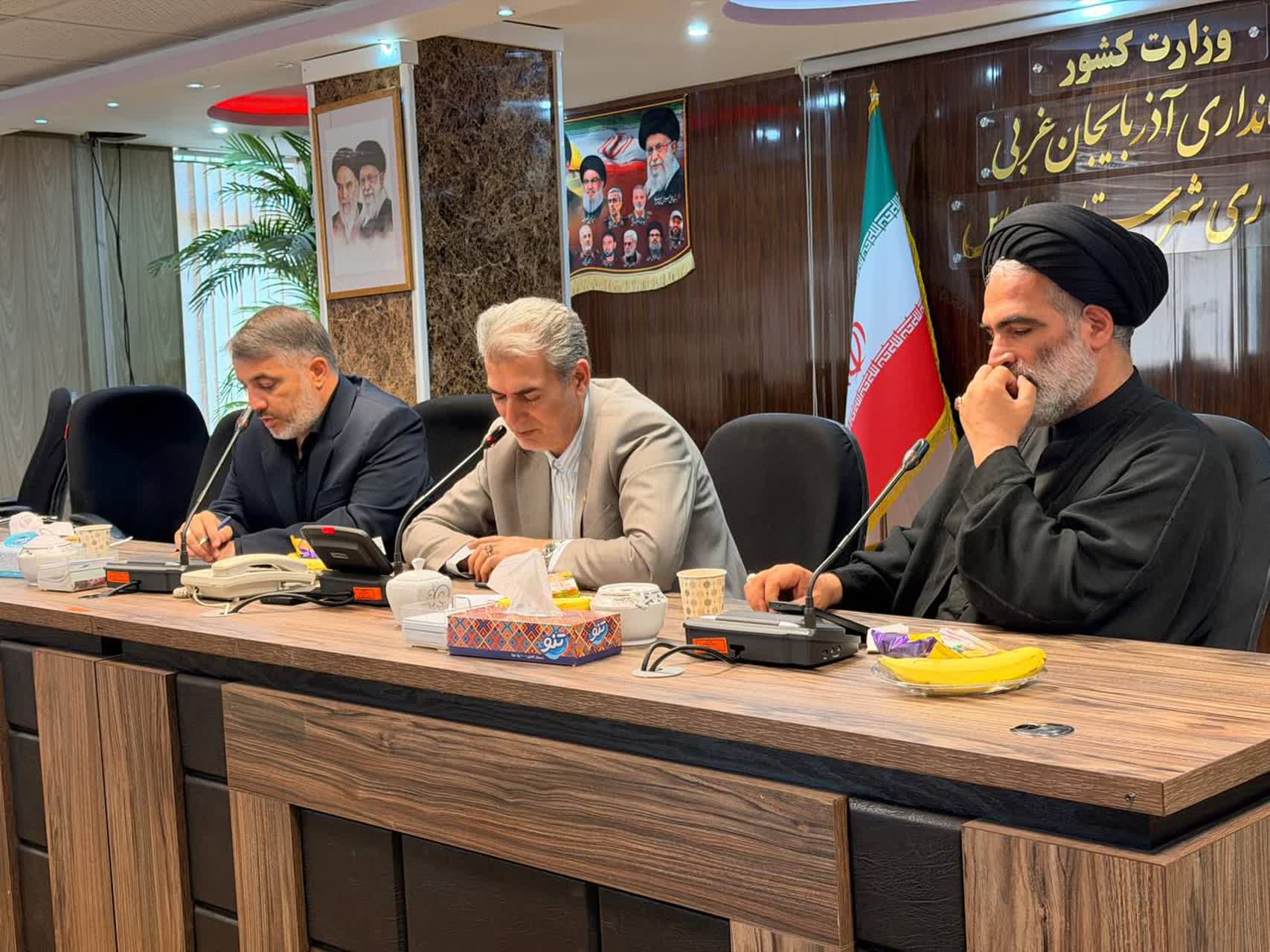 جلسه هماهنگی برگزاری موکب شهدای گمنام شهرستان سلماس در سامرا