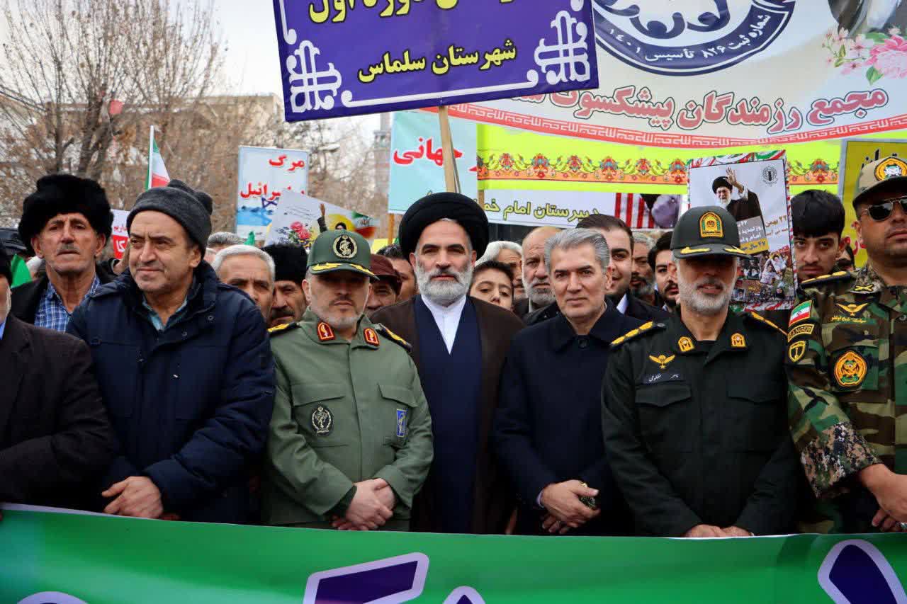 🔹گزارش تصویری 1 | حضور بی‌نظیر مردم سلماس در راهپیمایی 22 بهمن 1404