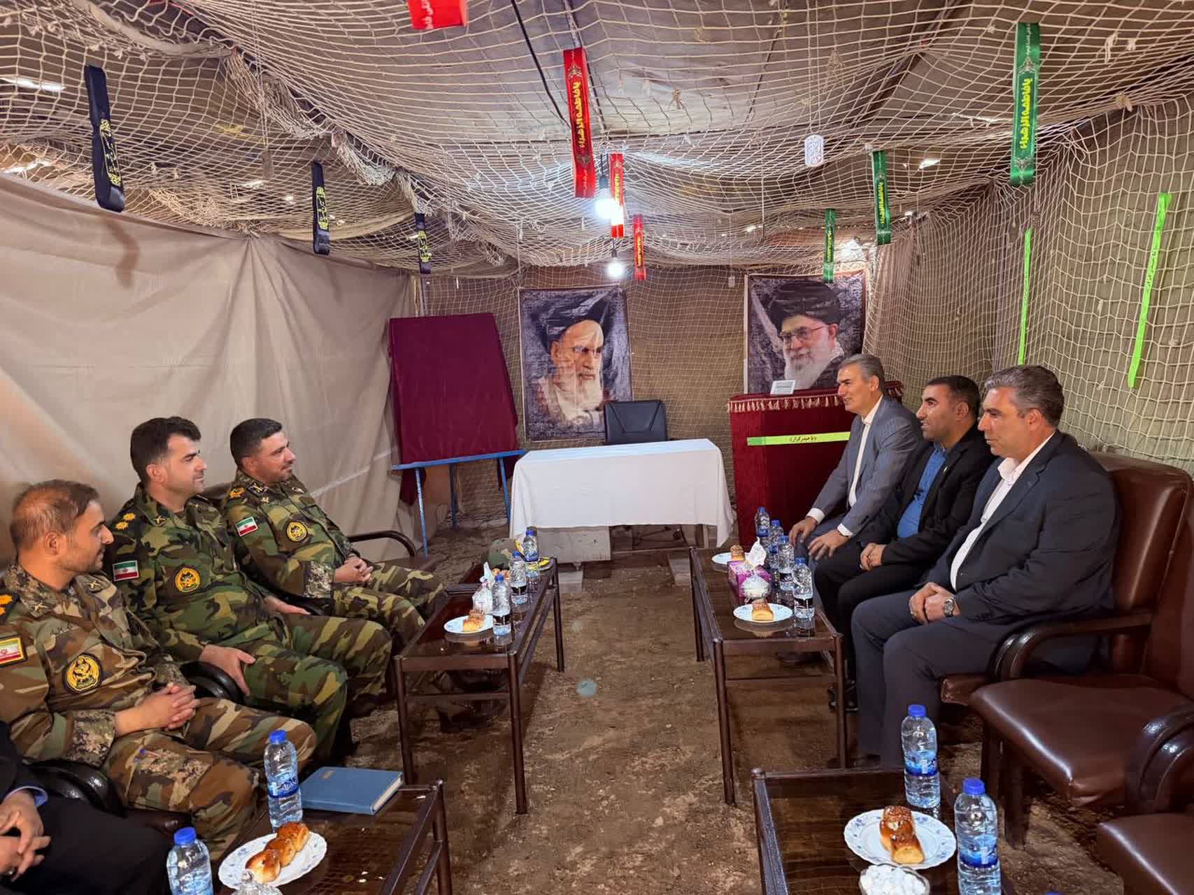 حضور فرماندار و رییس شورای تأمین شهرستان سلماس در یکی از پادگان‌های ارتش جمهوری اسلامی در سلماس