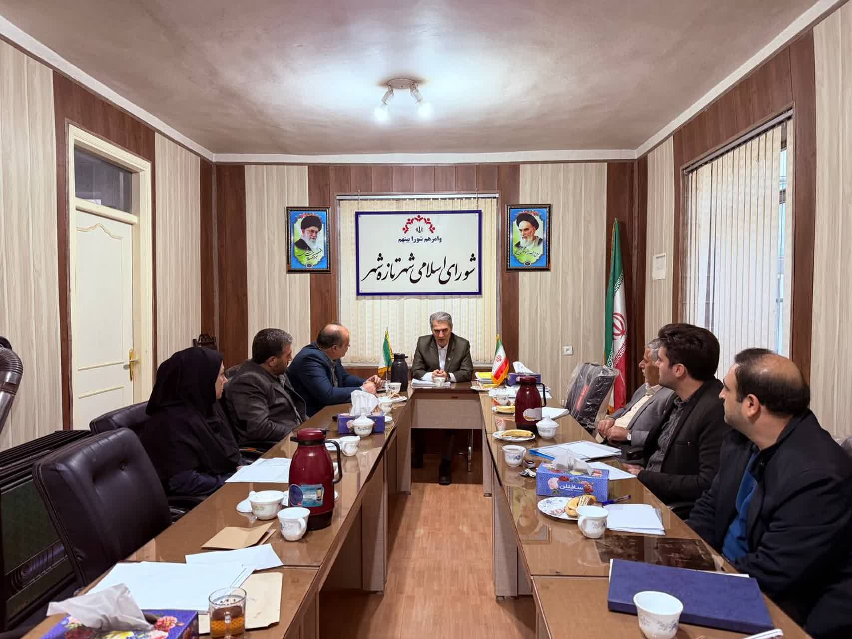 🔹جلسه بررسی تعرفه‌ها و عوارض شهرداری تازه‌شهر با حضور فرماندار شهرستان سلماس و اعضای شورای اسلامی شهر تازه‌شهر برگزار شد.