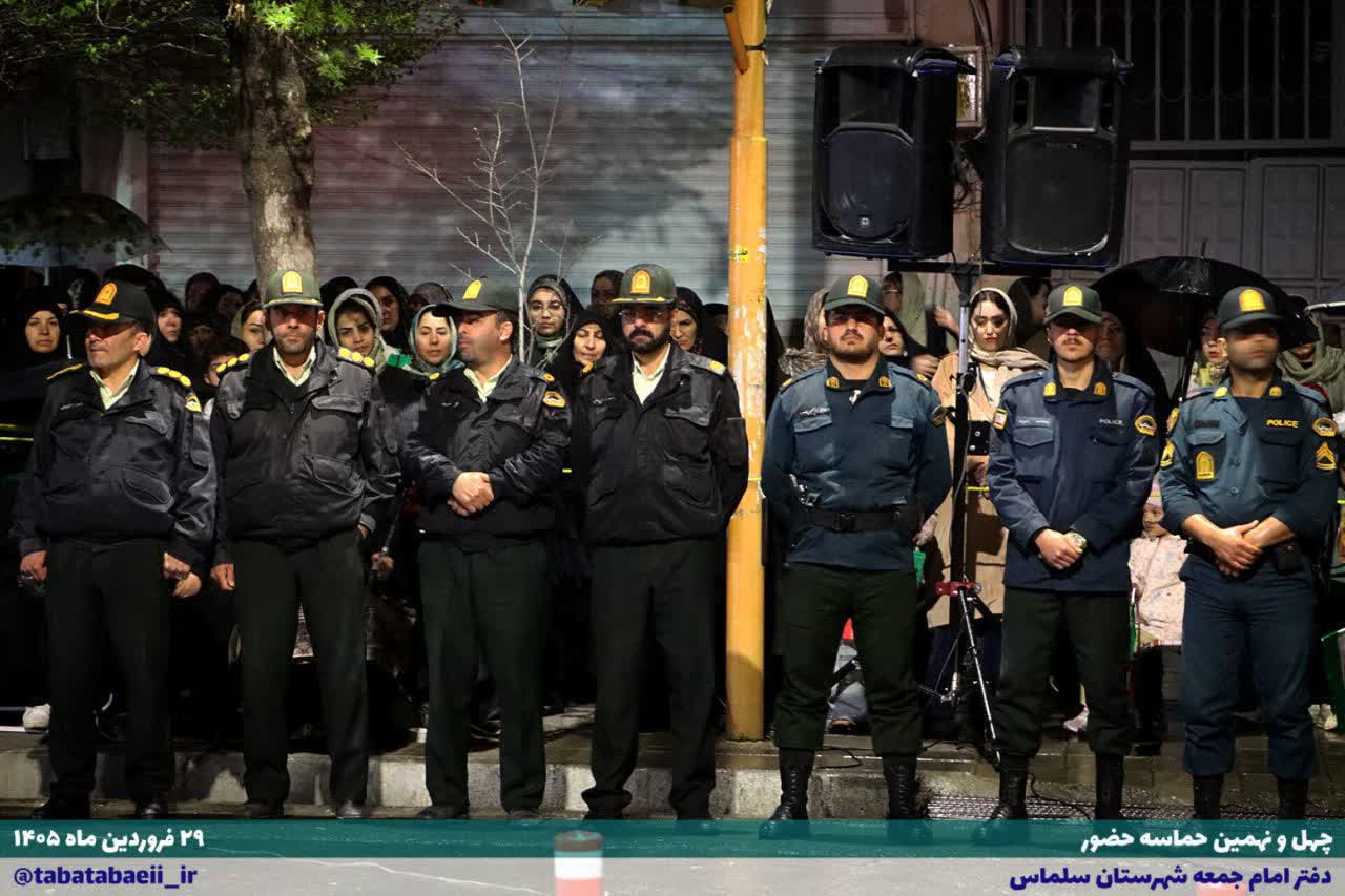 بارش رحمت الهی بر پیکر همبستگی؛ در چهل‌ونهمین شب پیاپی، فرماندار و مسئولان در کنار مردم سلماس با جلوه‌ای متفاوت برگزار شد