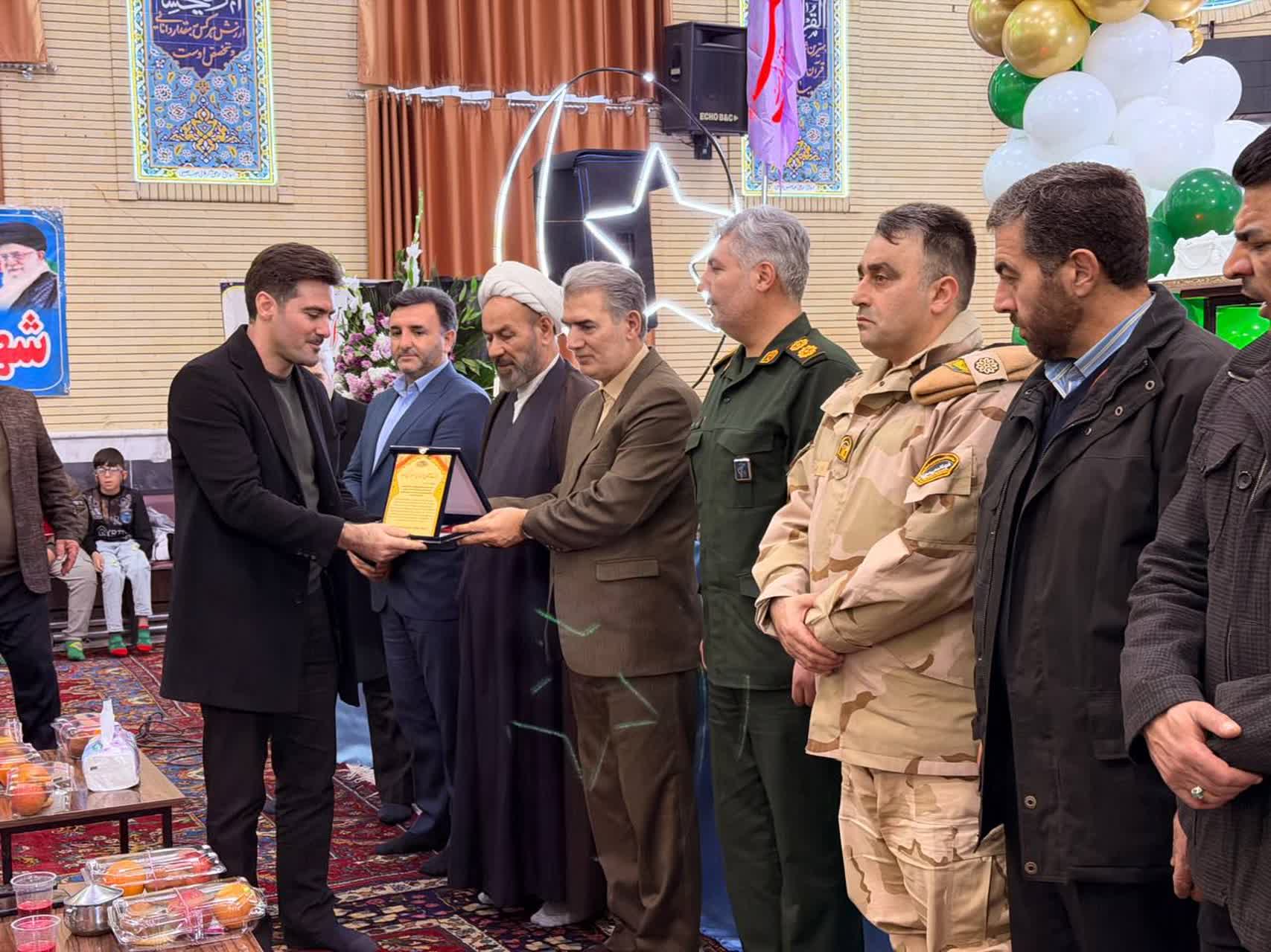 🇮🇷چهل و هفتمین فجر پیروزی🇮🇷  جشن بزرگ نیمه شعبان و دهه مبارک فجر با حضور فرماندار شهرستان سلماس جمعی از مسئولان محلی و آحاد مردم انقلابی و ولایتمدار تازه‌شهر برگزار شد.