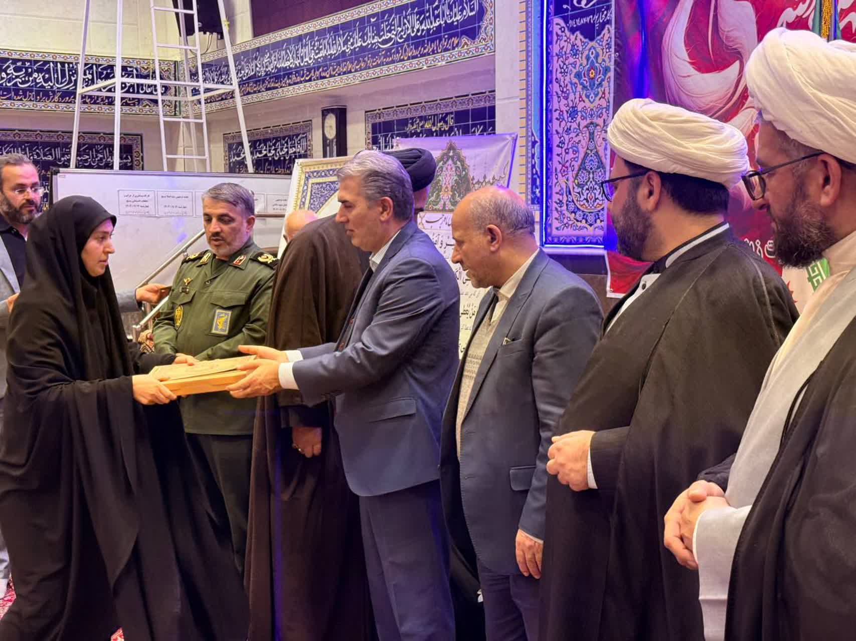 آیین اختتامیه اعتکاف دانش‌آموزی شهرستان سلماس با حضور فرماندار، امام جمعه و فرمانده سپاه این شهرستان در مسجد حضرت علی‌اصغر(ع) برگزار شد.