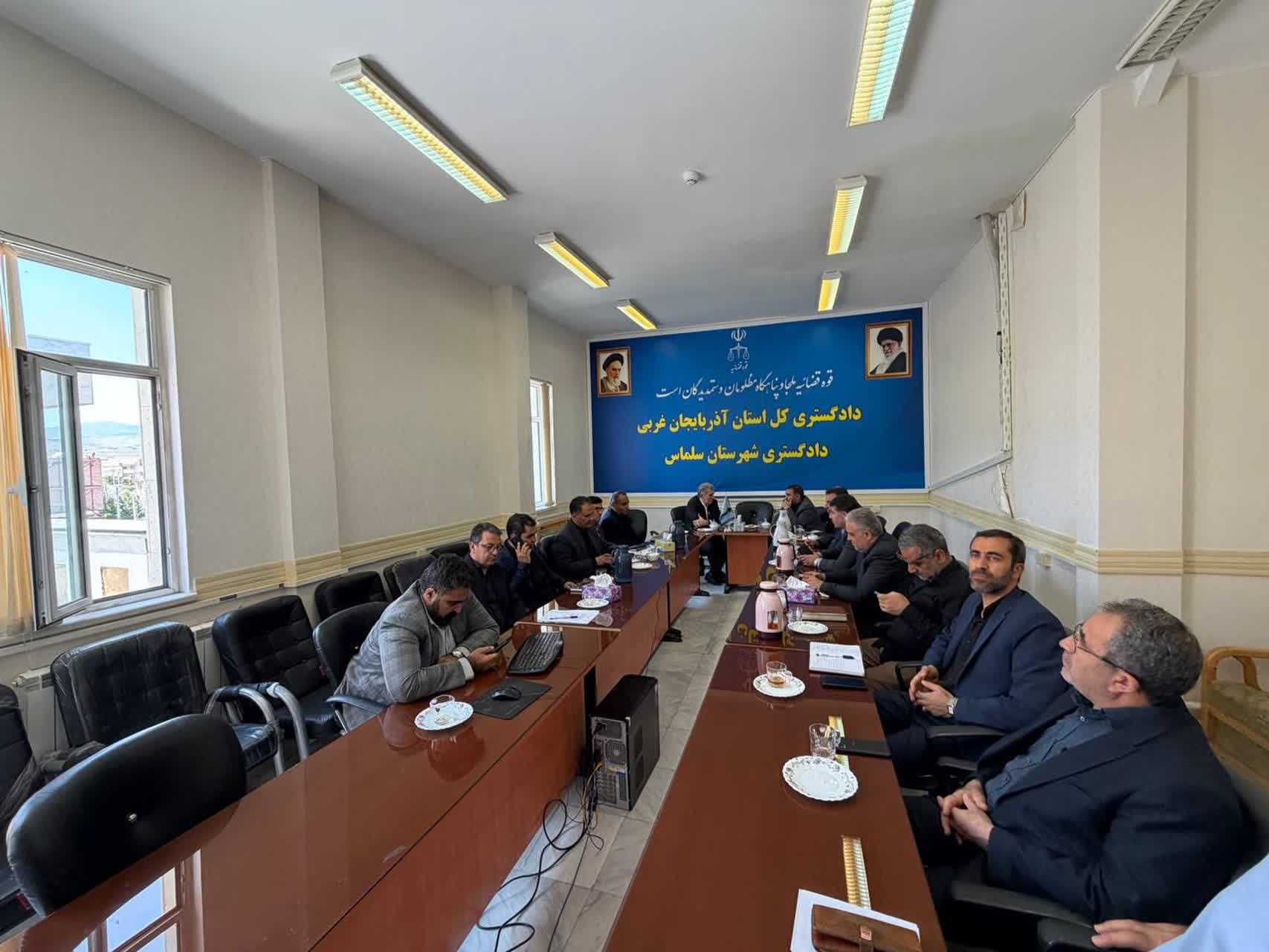 🔹جلسه پیشگیری از وقوع جرم به ریاست رئیس‌کل دادگستری استان و با حضور فرمانداران سراسر استان به صورت وبیناری برگزار شد.