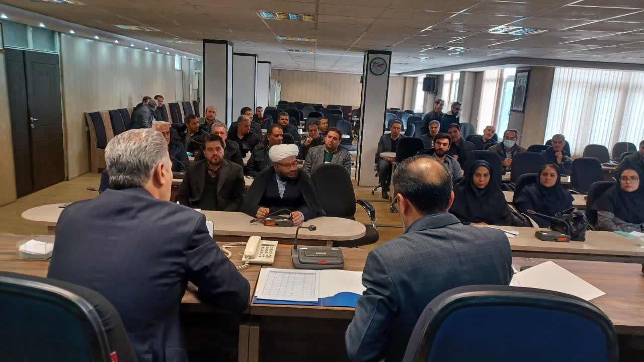 ⭕️ فرماندار سلماس در جلسه ستاد ساماندهی امور جوانان «رضایتمندی مردم اولویت اصلی دستگاه‌هاست/ لزوم بهره‌گیری از رویکردهای نو و عملیاتی در حوزه جوانان»