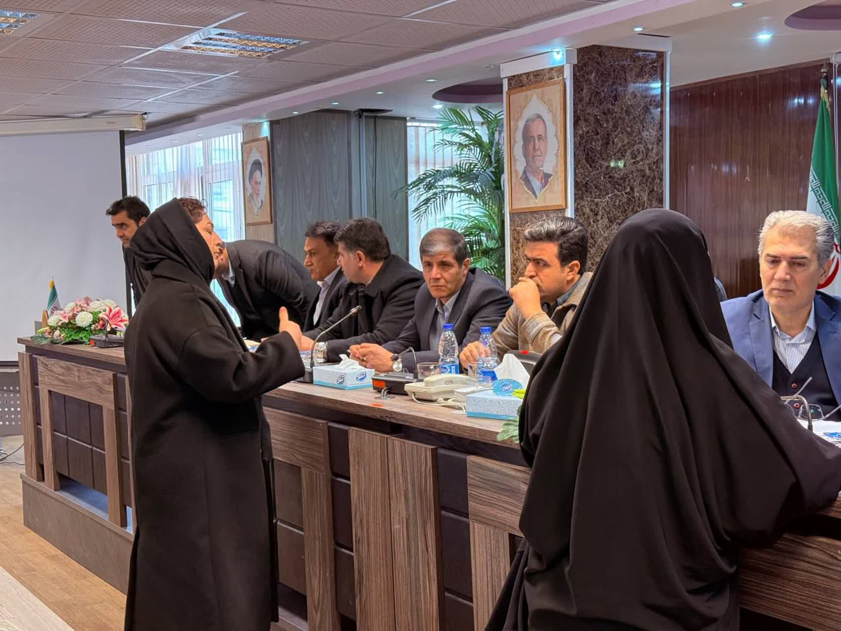 دیدار چهره‌به‌چهره فرماندار سلماس باشهروندان