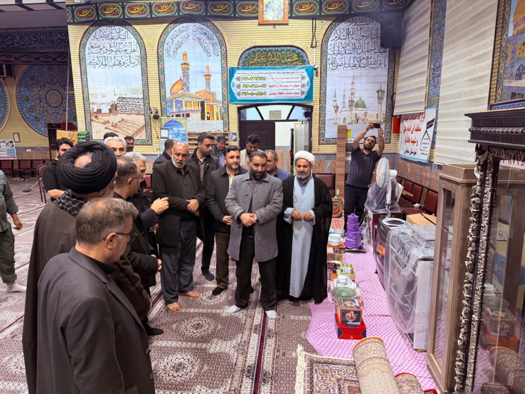 معاون سیاسی استاندار، امام جمعه، فرماندار و نماینده مردم سلماس به همراه جمعی از مسئولان از توزیع لوازم خانگی میان خانوارهای آسیب‌دیده از جنگ رژیم صهیونیستی–آمریکایی در این شهرستان بازدید کردند.