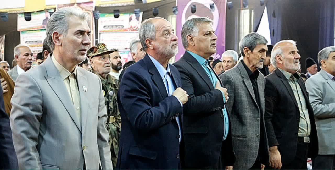 آیین عبادی ـ سیاسی نماز جمعه شهرستان سلماس با حضور پرشور مردم متدین و ولایی ، علی علائی فرماندار سلماس و جمعی از مسئولان انقلابی برگزار شد.