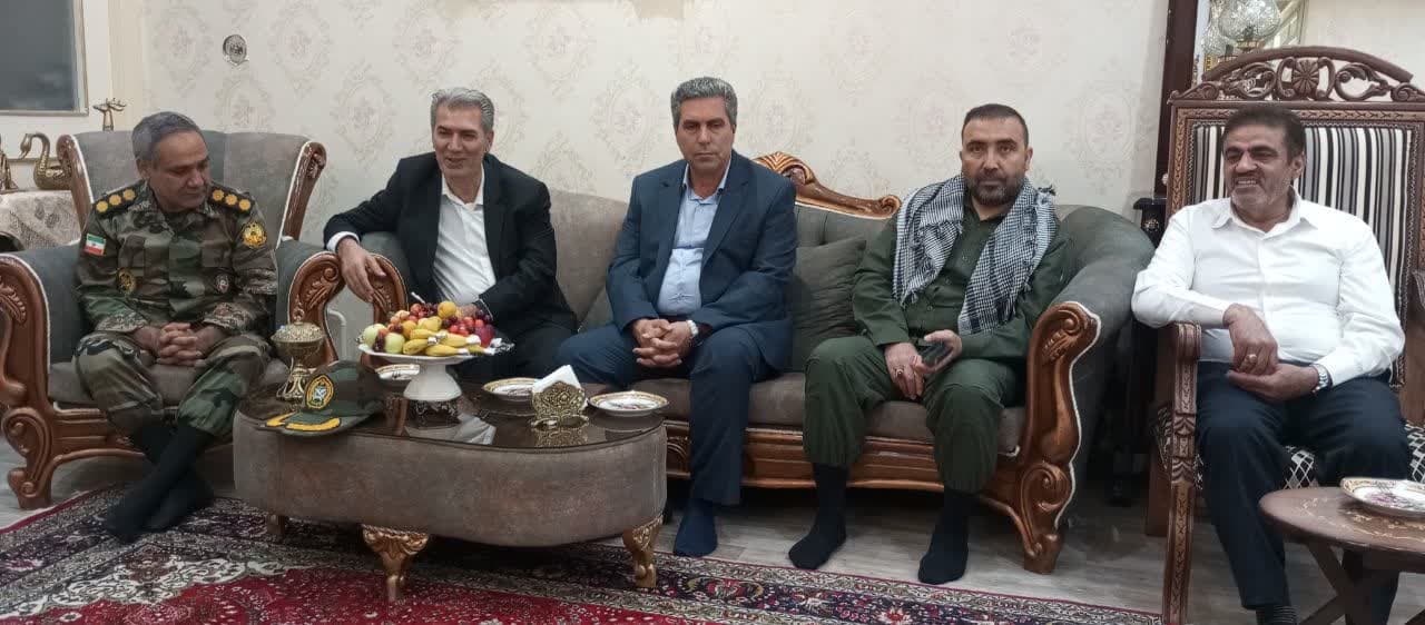 🌷دیدار فرماندار سلماس با خانواده جانباز و آزاده جبارزاده و خانواده شهید سعید اشرفپور
