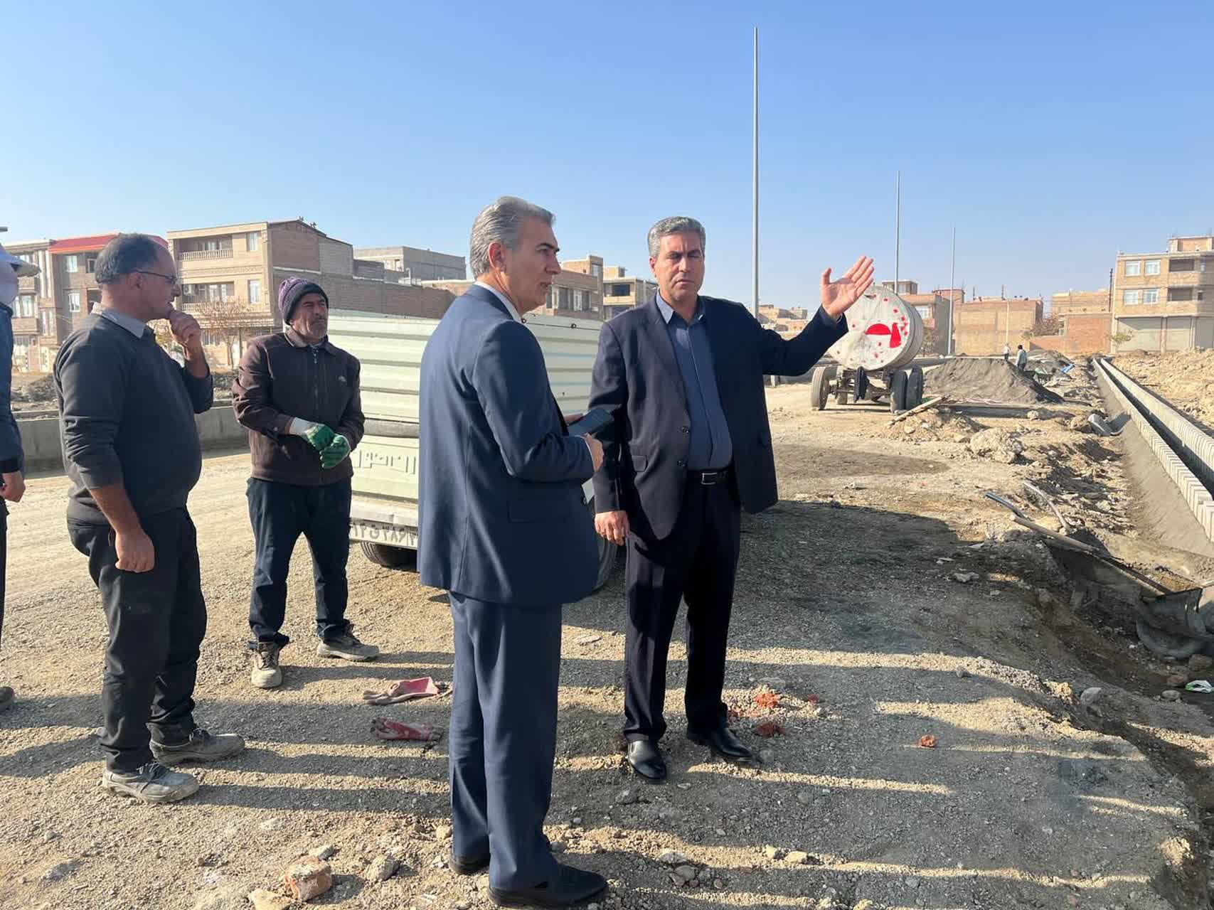 بازدید فرماندار سلماس از پروژه‌های عمرانی شهرداری / تأکید علائی بر تسریع در اجرای طرح‌ها