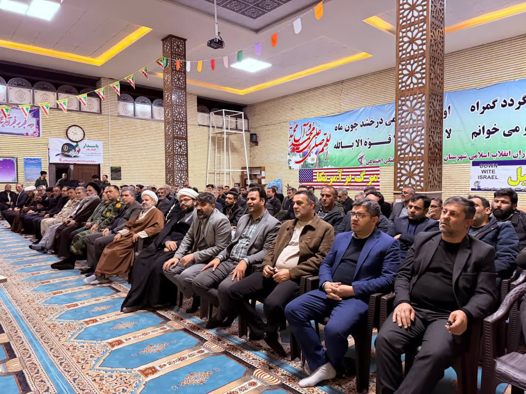 🇮🇷چهل و هفتمین فجر پیروزی🇮🇷  نشست جهاد تبیین ویژه مادحین و ذاکرین اهل بیت(ع) در سلماس برگزار شد