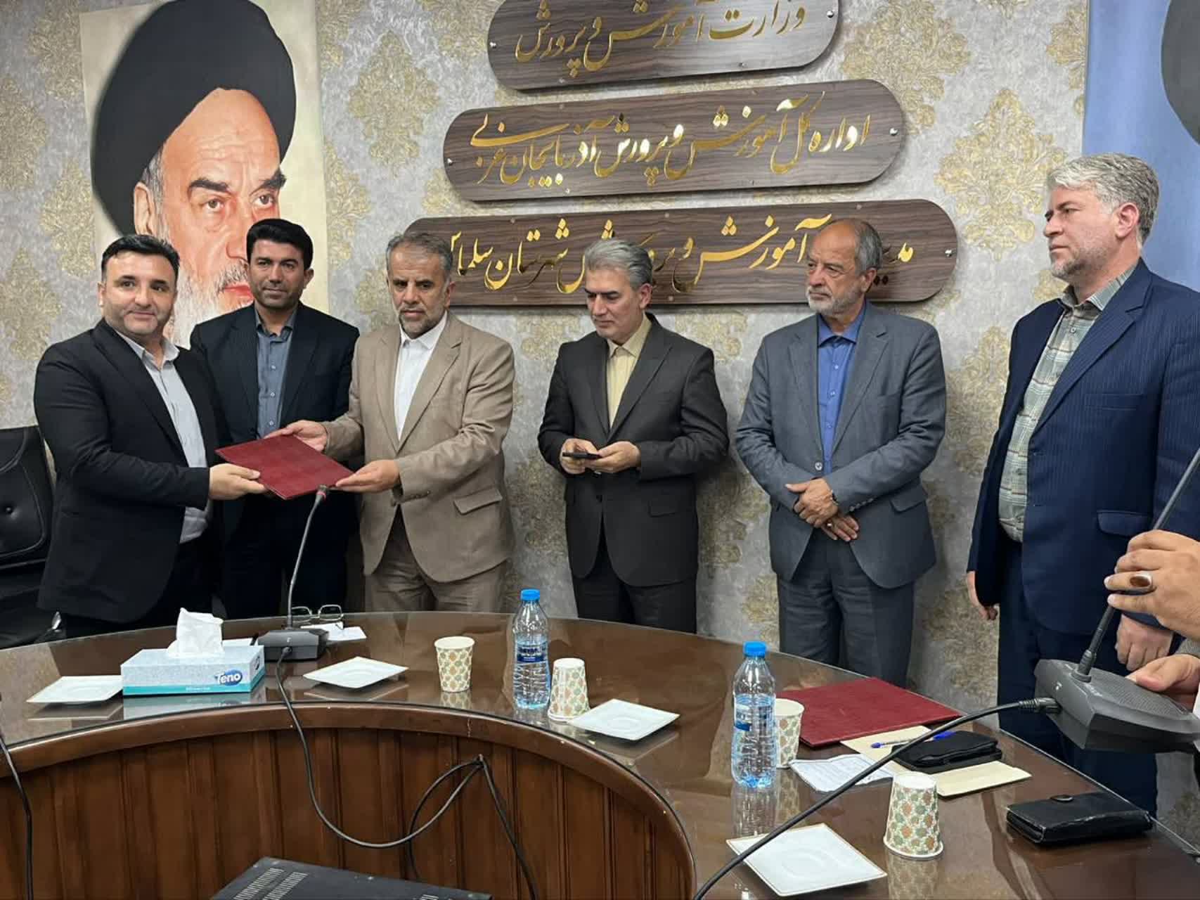 مراسم تکریم و معارفه سرپرست آموزش و پرورش سلماس