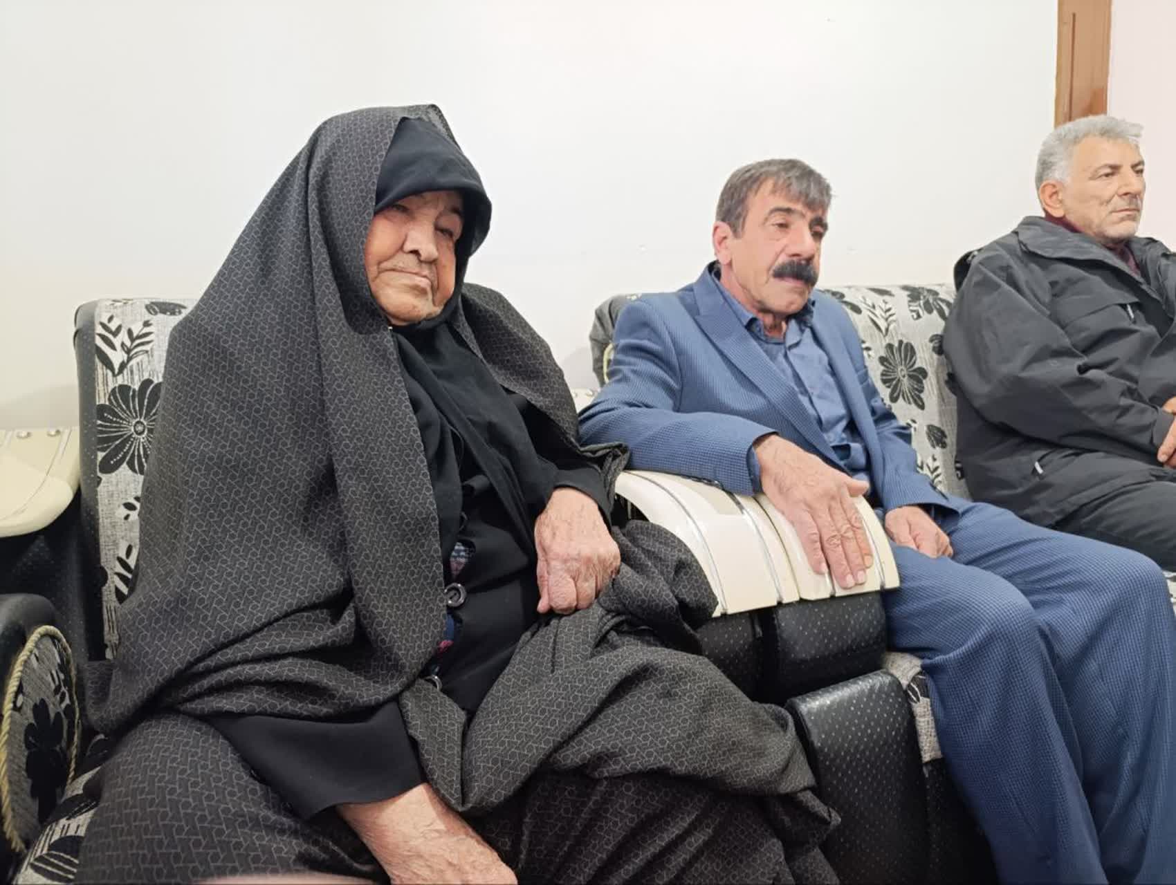 🌷دیدار مسئولان با خانواده شهید رحیم صحابی