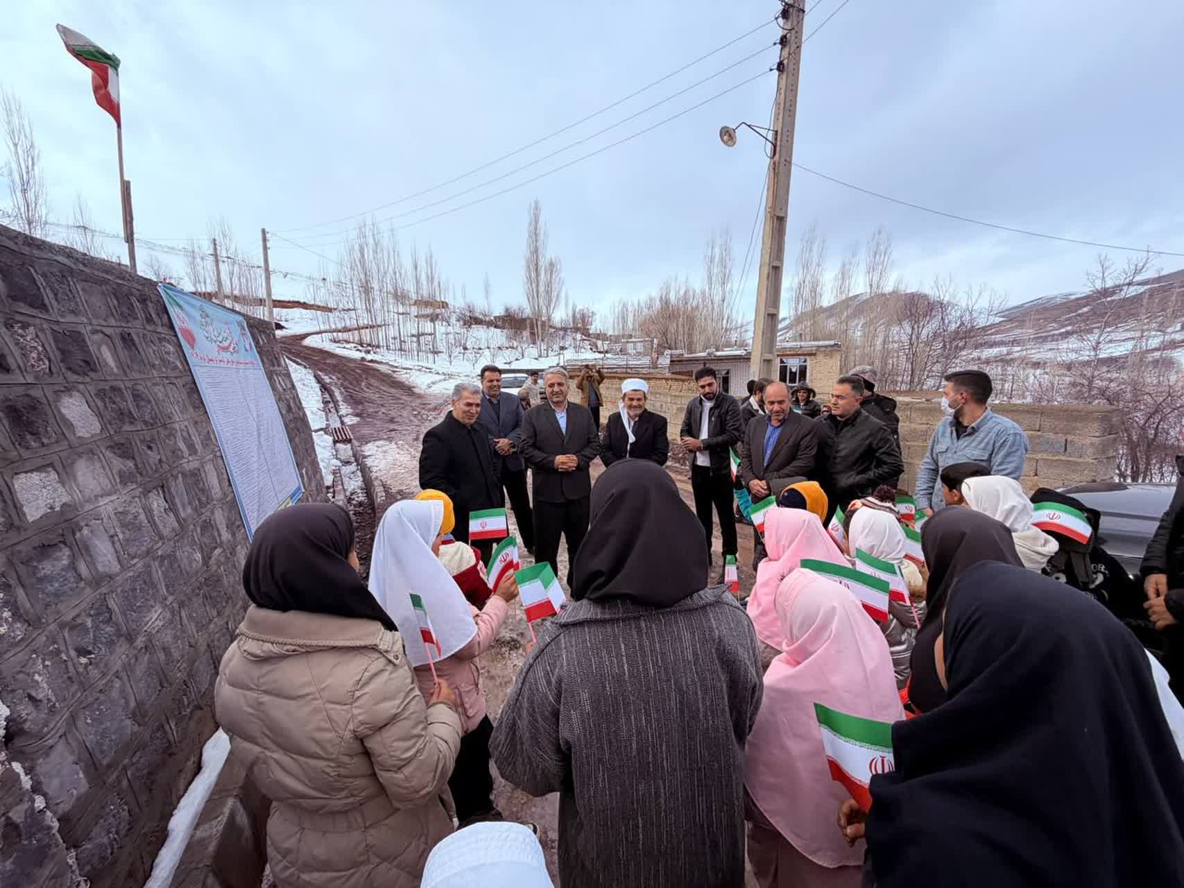 🇮🇷چهل و هفتمین فجر پیروزی🇮🇷  بهره‌برداری از 64 پروژه عمرانی دهیاری‌های بخش کوهسار در نیمسال دوم 1404  با تلاش دهیاری‌ها و پیگیری بخشداری کوهسار مجموعه‌ای از پروژه‌های عمرانی و خدماتی نیمسال دوم سا