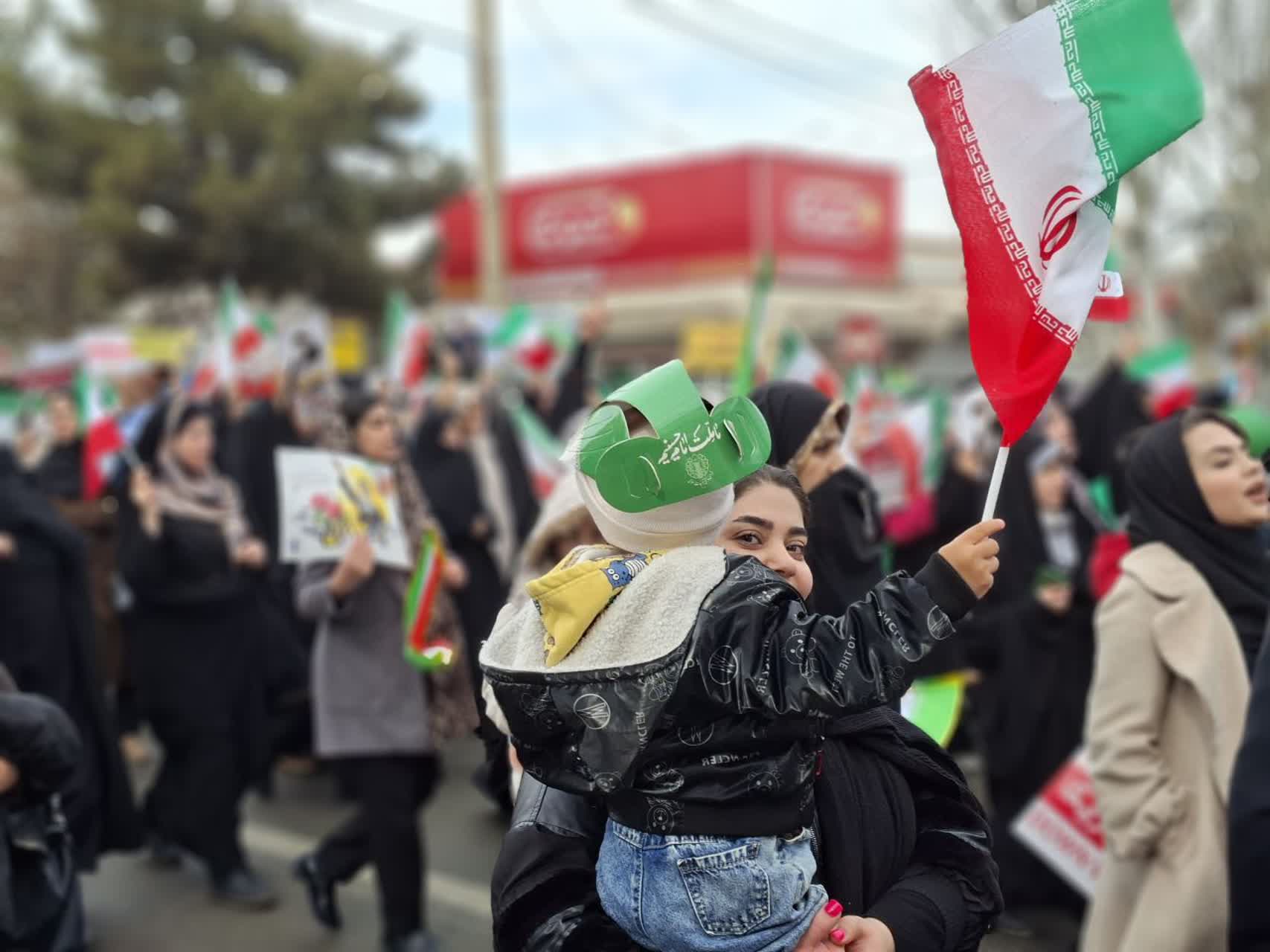 🔹گزارش تصویری 1 | حضور بی‌نظیر مردم سلماس در راهپیمایی 22 بهمن 1404