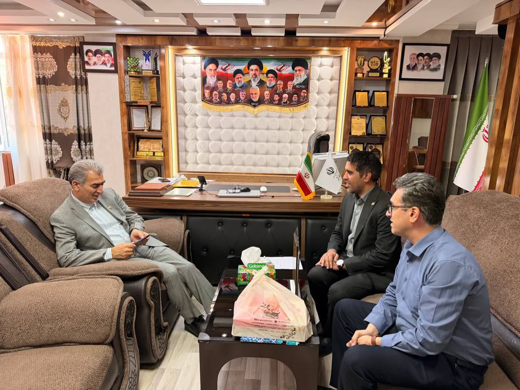 تجلیل رئیس سازمان نظام مهندسی ساختمان آذربایجان‌غربی از فرماندار سلماس