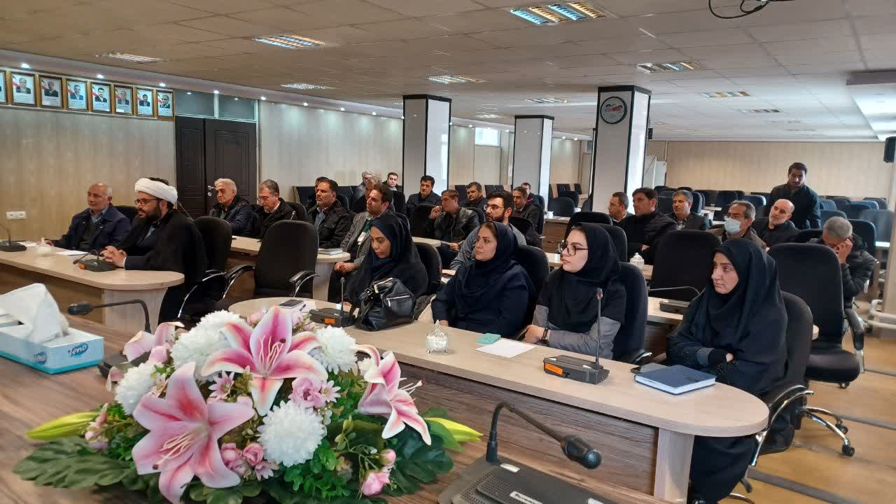 ⭕️ فرماندار سلماس در جلسه ستاد ساماندهی امور جوانان «رضایتمندی مردم اولویت اصلی دستگاه‌هاست/ لزوم بهره‌گیری از رویکردهای نو و عملیاتی در حوزه جوانان»