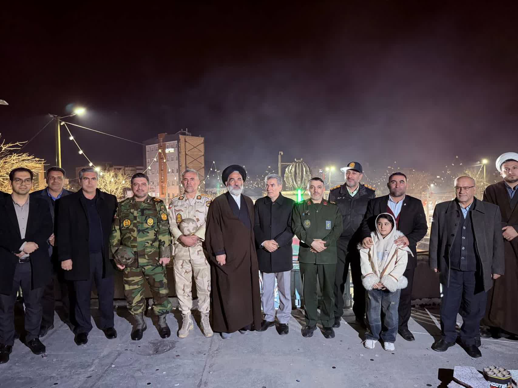 🔹بانگ «الله‌اکبر» و نورافشانی همزمان با سراسر کشور در سلماس