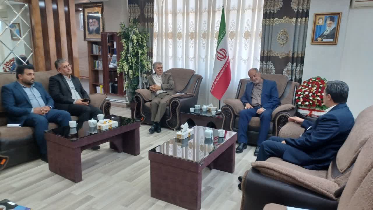 «تبریک انتصاب دکتر علائی از سوی رئیس فرودگاه خوی و رئیس بانک کارآفرینی سلماس»