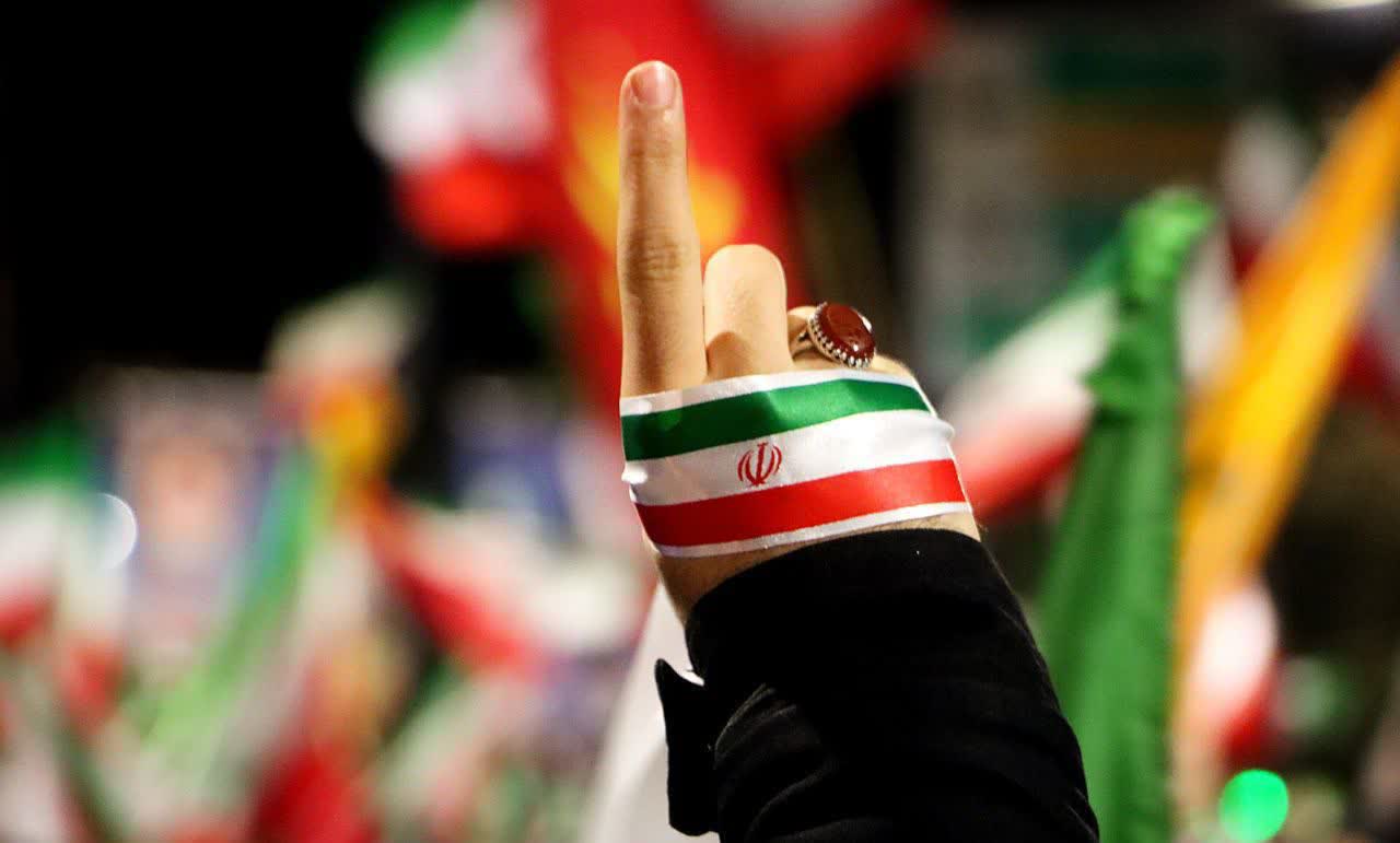 ♦️28 شب ایستادگی مردم و مسولین شهرستان سلماس هم پا و همگام در خیابان