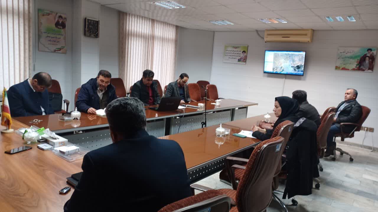 ⭕️ جلسه هماهنگی برای هدایت اصولی جریان‌های سطحی به مسیر طبیعی در فرمانداری