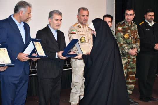 آیین تجلیل از برگزیدگان برتر کنکور سراسری 1404 در شهرستان سلماس برگزار شد