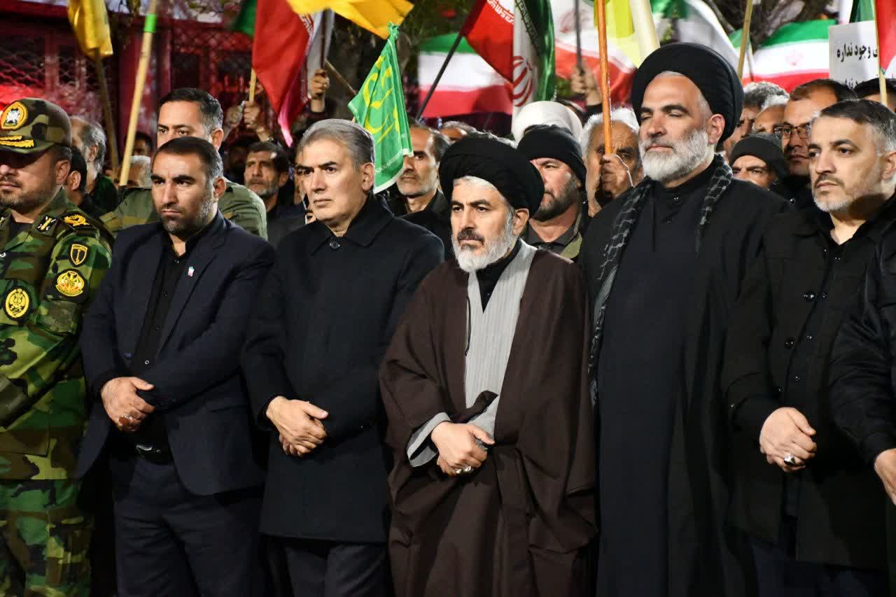 🇮🇷 طنین وحدت مسئولین و مردم در سلماس؛ حضور حجت‌الاسلام والمسلمین قریشی و فرماندار در قیامِ «تا پای جان برای ایران»