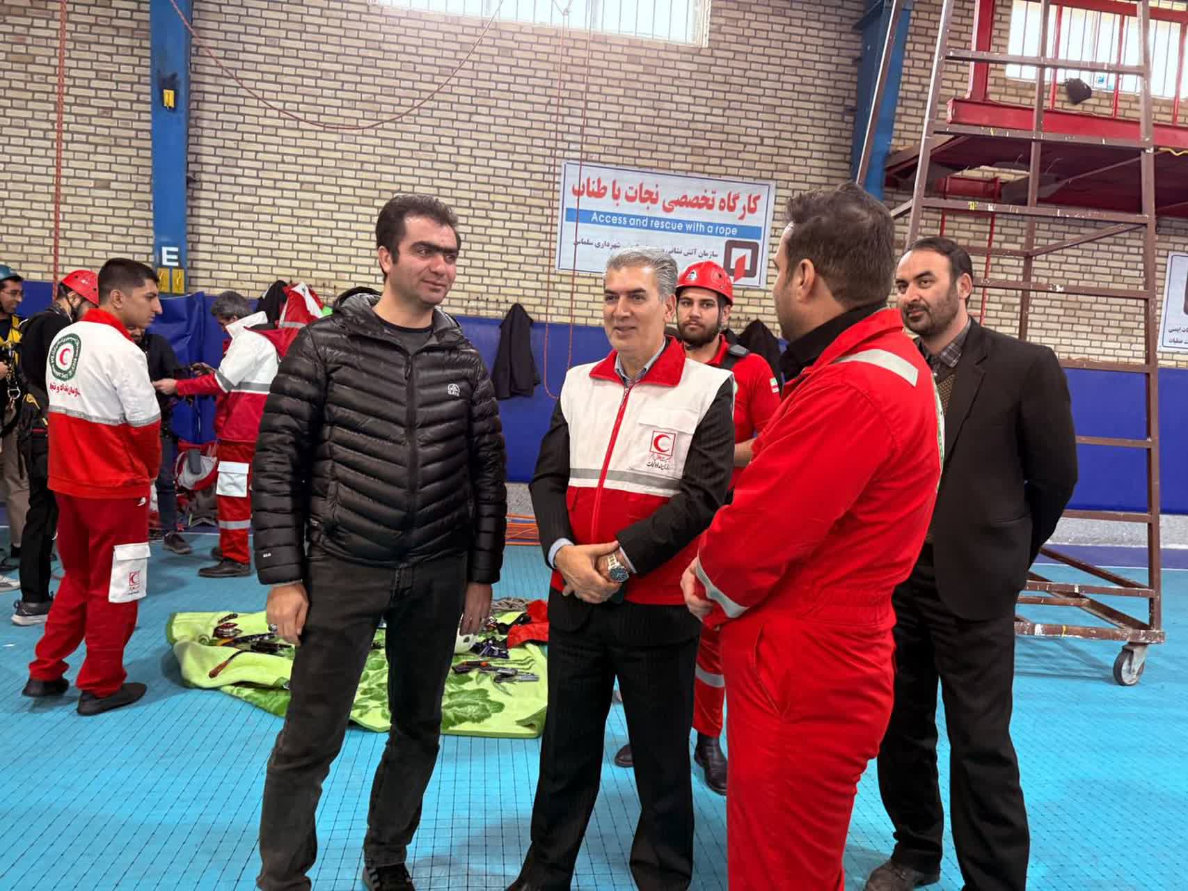 بازدید فرماندار شهرستان سلماس از کارگاه تخصصی نجات با طناب