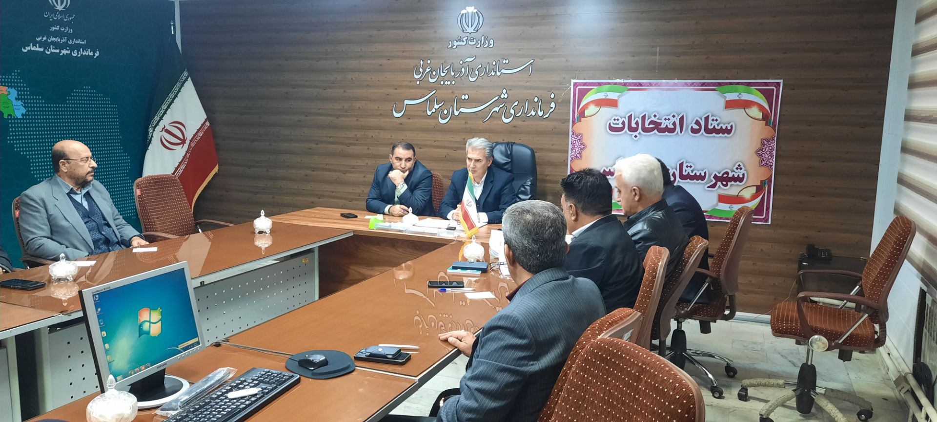 برگزاری جلسه هیئت اجرایی هفتمین دوره شوراهای اسلامی شهر سلماس برای تعیین شعب ثبت نام و اخذ رأی انتخابات