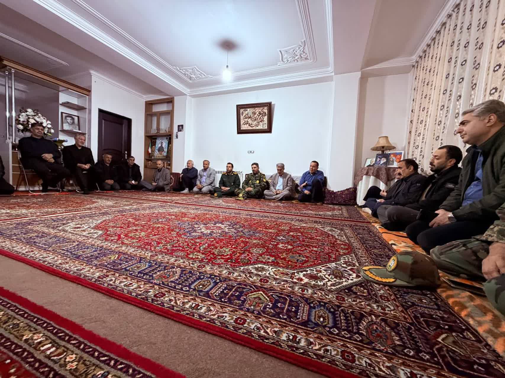 حضور فرماندار سلماس در منزل شهیدان ورمزیار