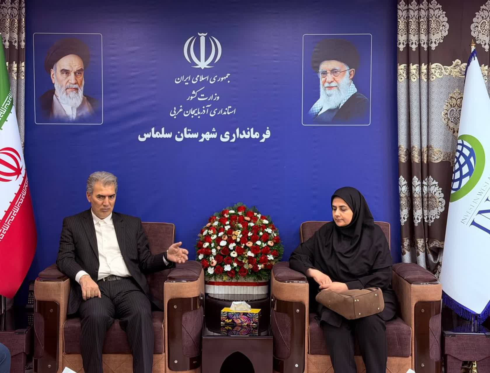 رییس و جمعی از کارکنان اداره منابع طبیعی شهرستان سلماس با فرماندار این شهرستان دیدار و گفت‌وگو کردند.