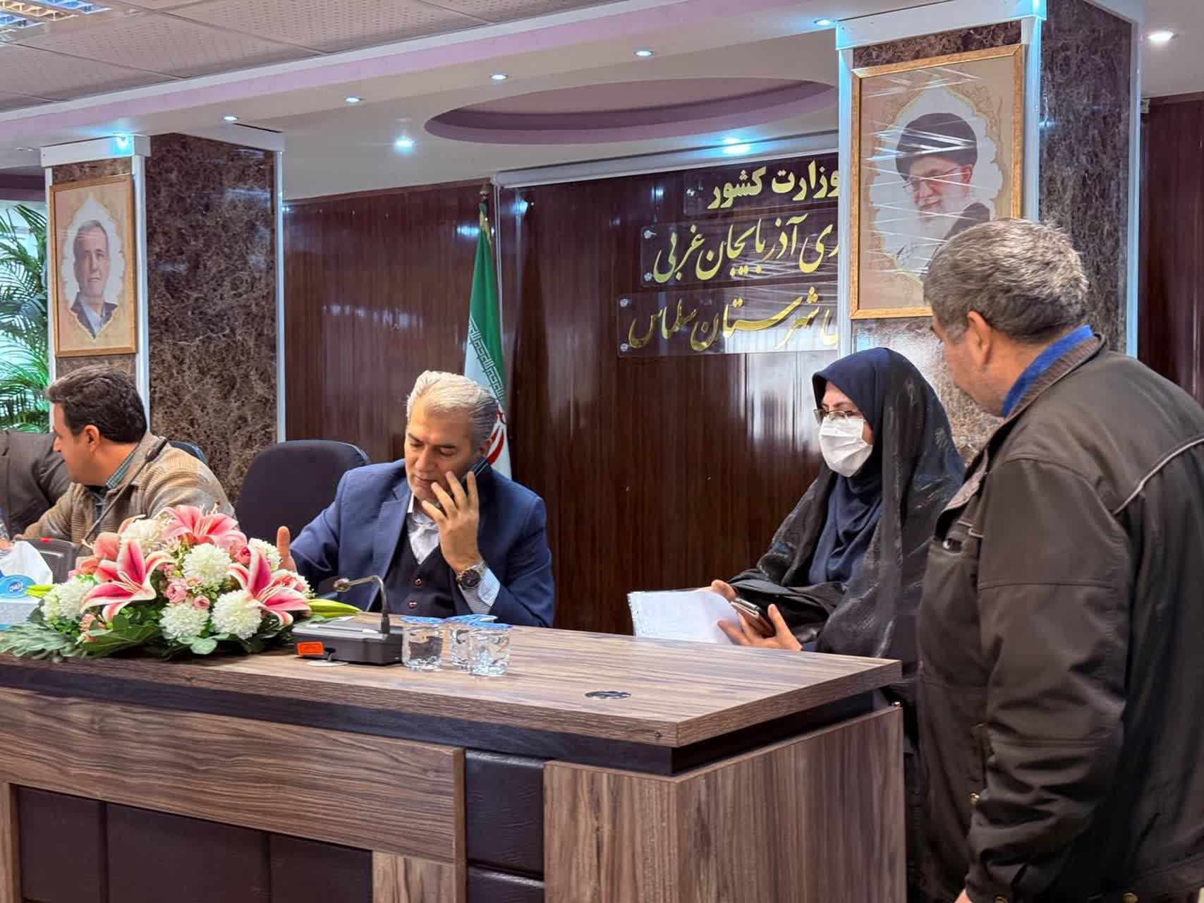 دیدار چهره‌به‌چهره فرماندار سلماس باشهروندان