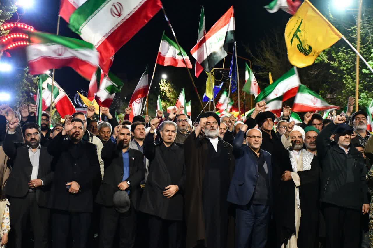 حضور مقتدرانه «علی علائی» در میان مردم؛ پنجاه و هشتمین شب ایستادگی سلماس با طعم خدمت