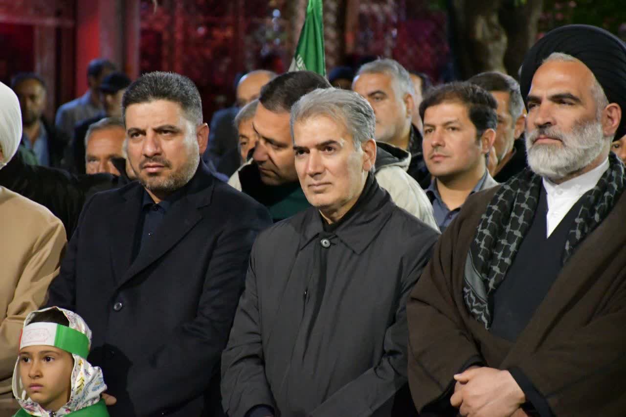 حضور مقتدرانه «علی علائی» در میان مردم؛ پنجاه و هشتمین شب ایستادگی سلماس با طعم خدمت