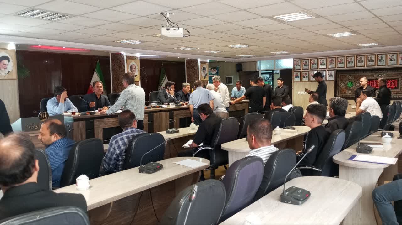 🔰 چهارشنبه‌ای از جنس همدلی؛ فرماندار سلماس پای درد دل مردم نشست