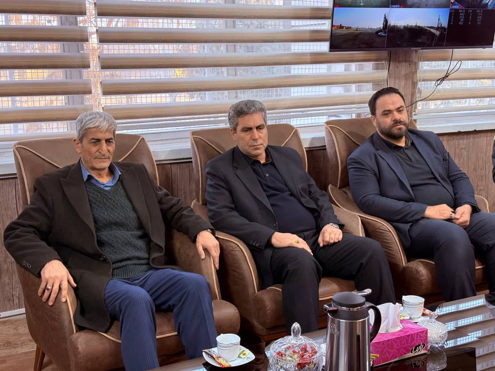 جلسه هماهنگی میزبانی مسابقات زورخانه‌ای نیروی زمینی ارتش جمهوری اسلامی ایران با حضور فرماندار شهرستان سلماس، شهردار، رئیس شورای اسلامی شهر و رئیس اداره ورزش و جوانان شهرستان برگزار شد.