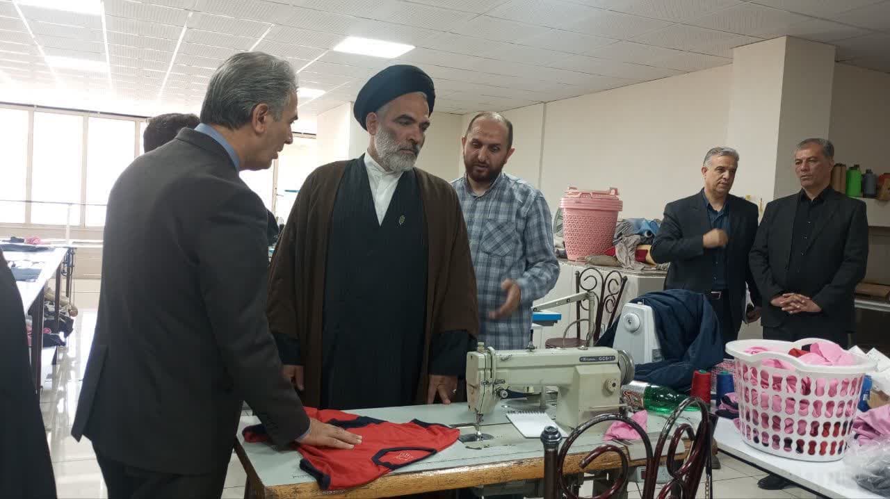 رصد میدانی ظرفیت‌های صنعتی سلماس توسط فرماندار، امام جمعه و دادستان