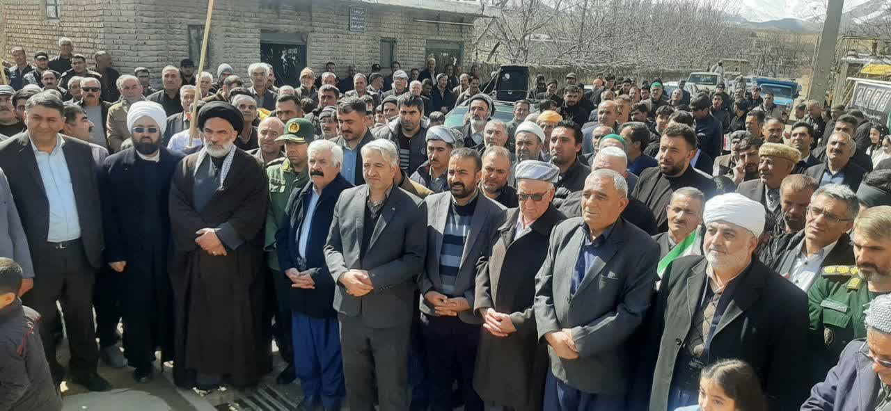 🔻با حضور امام جمعه سلماس،علائی فرماندار و جمعی از مسئولین شهرستان و مردم همیشه در صحن