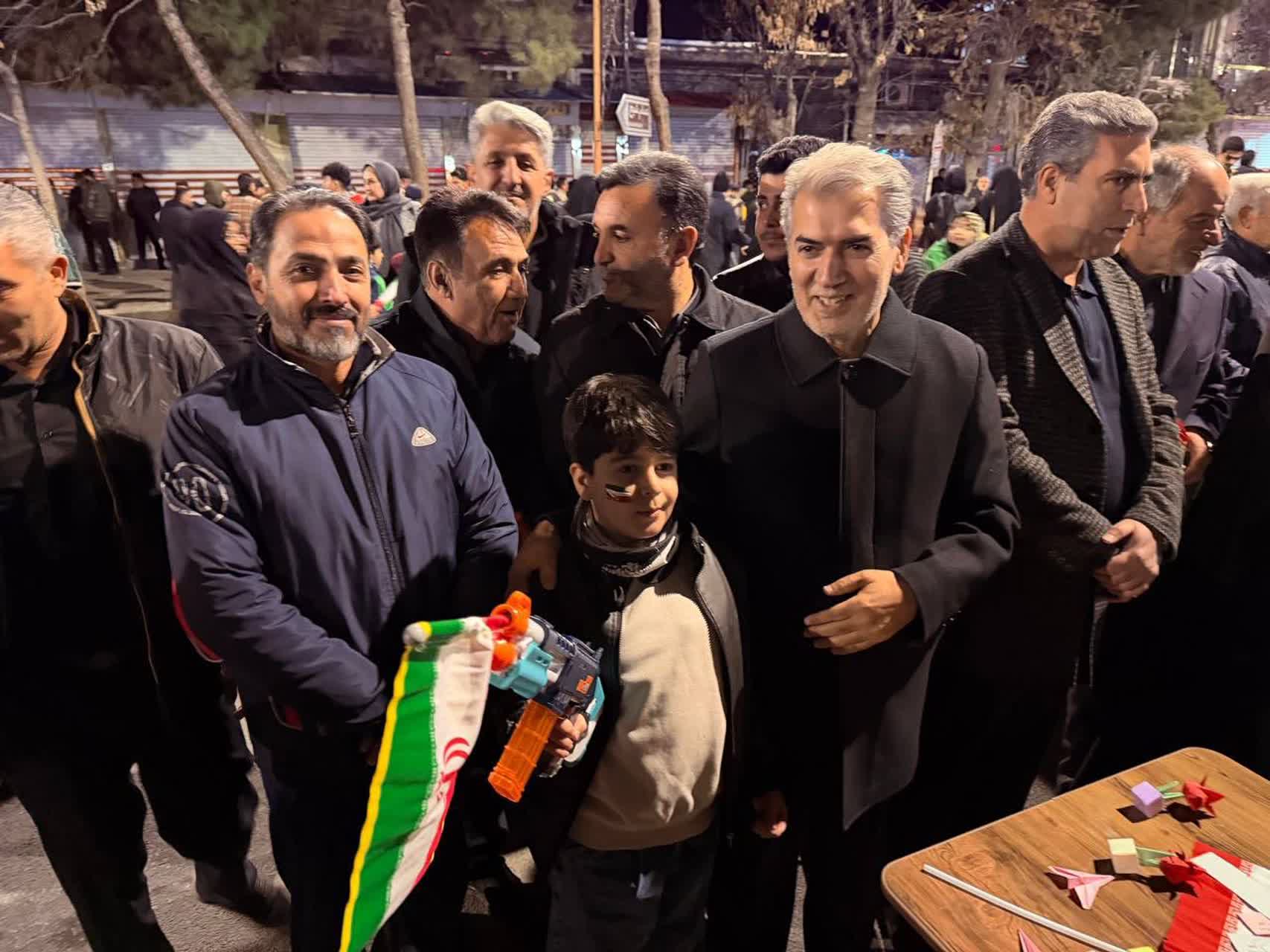 بازدید فرماندار و دادستان سلماس از بازار؛ برخورد با متخلفان و تقدیر از کسبه منصف