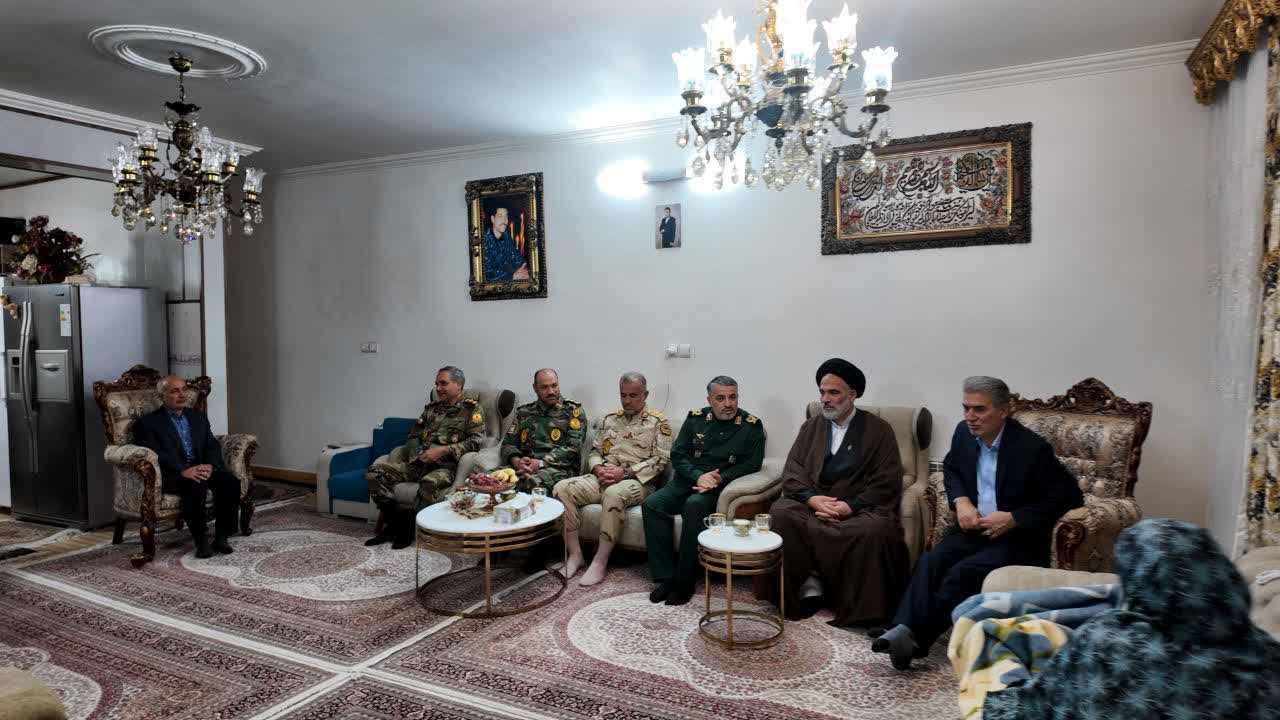 دیدار هفتگی مسئولان ارشد سلماس با خانواده‌های معظم شهدا