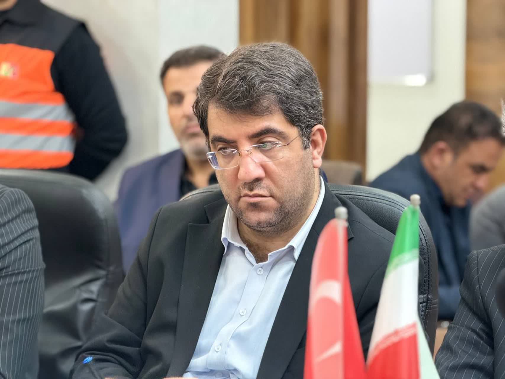 🔹محمد امین بزازی فرشی با تأکید بر اهتمام ویژه استاندار آذربایجان غربی برای راه‌اندازی پایانه مرزی کوزه‌رش گفت: استاندار به صورت مستمر روند اجرای این پروژه را پیگیری می‌کند و همه دستگاه‌های اجرایی است