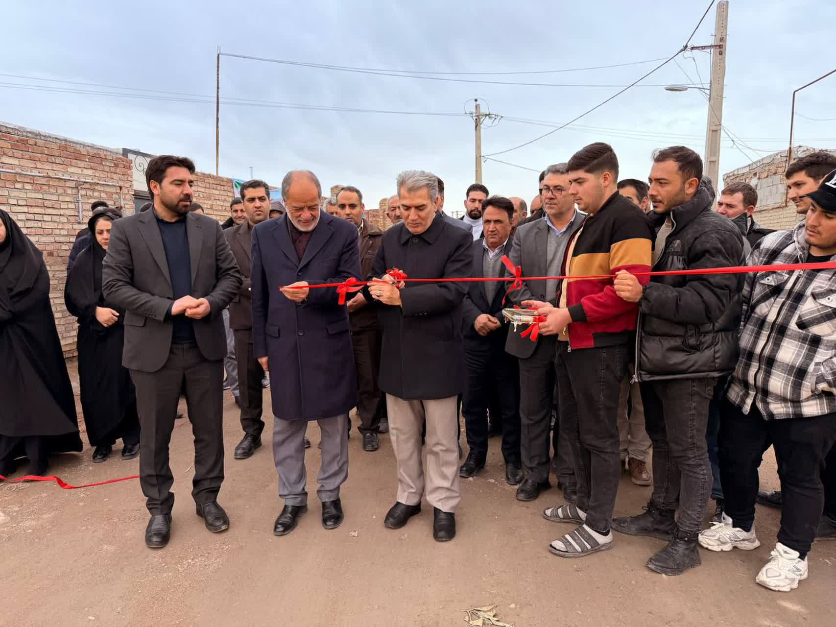 🇮🇷چهل و هفتمین فجر پیروزی🇮🇷  🔹پروژه‌های عمرانی بخشداری مرکزی ( روستای سلطان احمد )با حضور فرماندار شهرستان،نماینده مردم سلماس در مجلس شورای اسلامی و بخشدار بخش مرکزی افتتاح و به بهره‌برداری رسید.