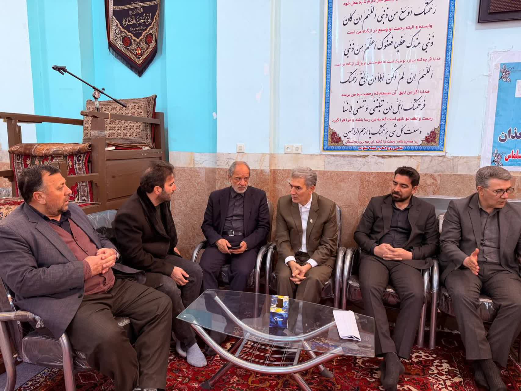 بازدید فرماندار و نماینده مردم شریف سلماس در مجلس شورای اسلامی از روستای گلعذان در قالب کاروان خدمت