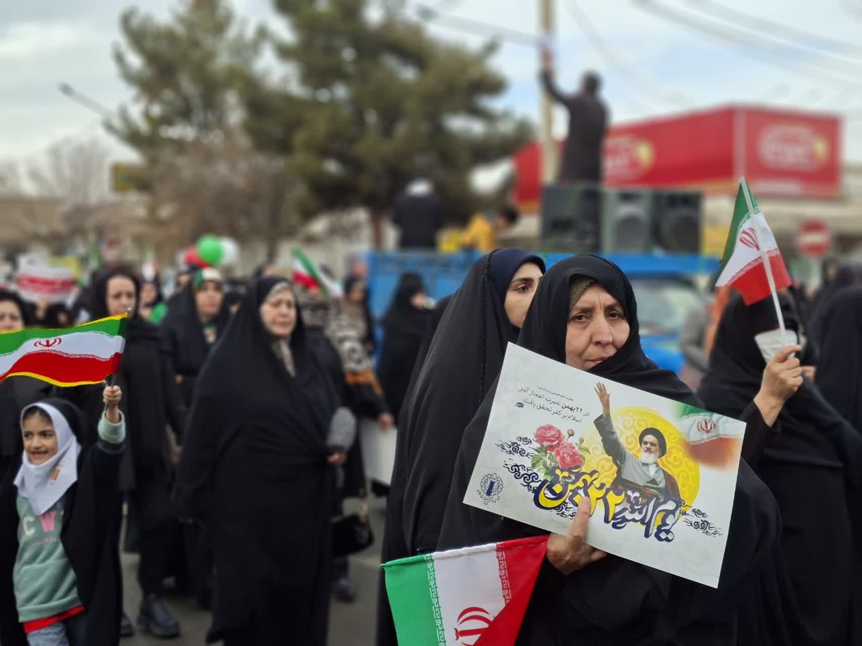 🔹گزارش تصویری 1 | حضور بی‌نظیر مردم سلماس در راهپیمایی 22 بهمن 1404