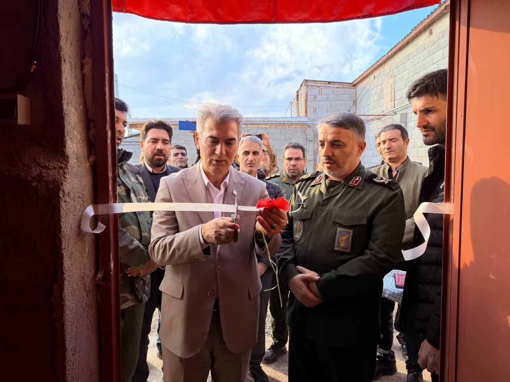 🔹آیین افتتاح طرح‌های اشتغال‌زایی بسیج سازندگی سپاه سلماس در قالب پروژه پرورش قارچ به مناسبت دهه مبارک فجر و با حضور فرماندار سلماس، فرمانده سپاه و بخشدار بخش مرکزی برگزار و این پروژه رسما به بهره‌برد