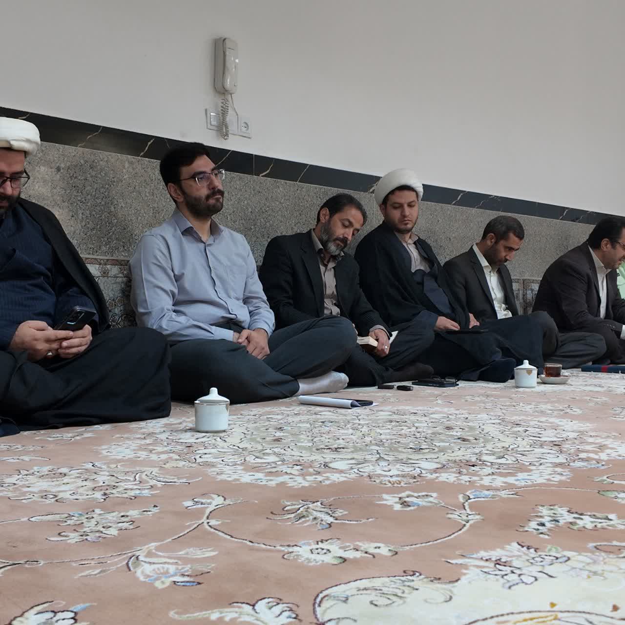 جلسه شورای فرهنگ عمومی شهرستان سلماس در سال 1404، شنبه  29 شهریور با حضور حجت‌الاسلام والمسلمین امام جمعه محترم، دکتر رضازاده نماینده مردم سلماس در مجلس شورای اسلامی، علی علائی فرماندار شهرستان و جمعی