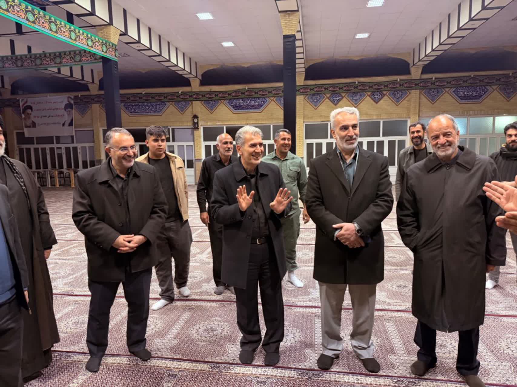 معاون سیاسی استاندار، امام جمعه، فرماندار و نماینده مردم سلماس به همراه جمعی از مسئولان از توزیع لوازم خانگی میان خانوارهای آسیب‌دیده از جنگ رژیم صهیونیستی–آمریکایی در این شهرستان بازدید کردند.