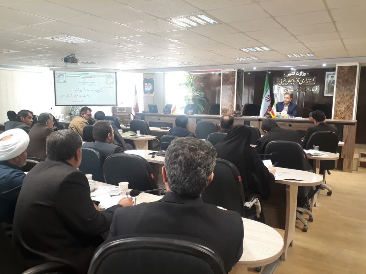 برگزاری جلسه رسیدگی به ساخت و سازهای غیرمجاز شهرستان سلماس