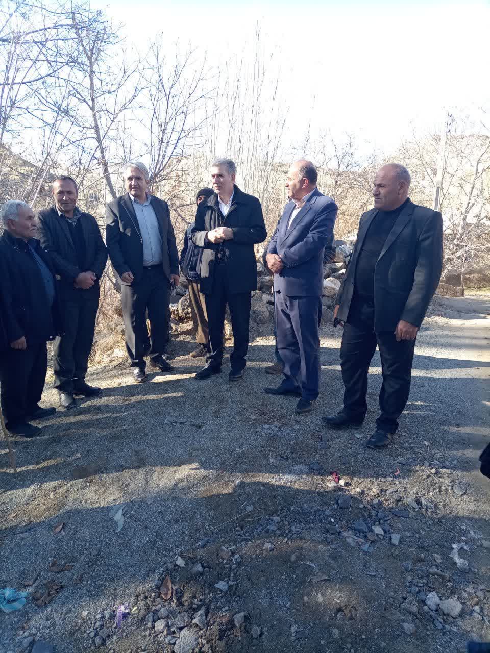 بازدید میدانی فرماندار از روستای بلقزن