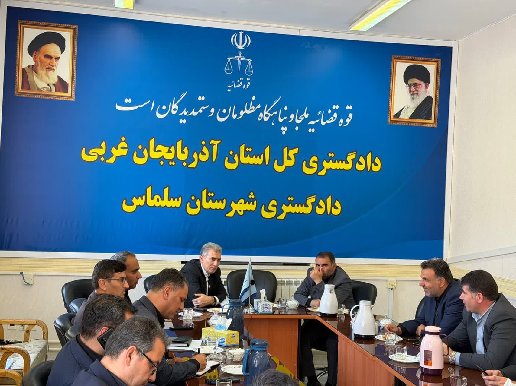 🔹جلسه پیشگیری از وقوع جرم به ریاست رئیس‌کل دادگستری استان و با حضور فرمانداران سراسر استان به صورت وبیناری برگزار شد.